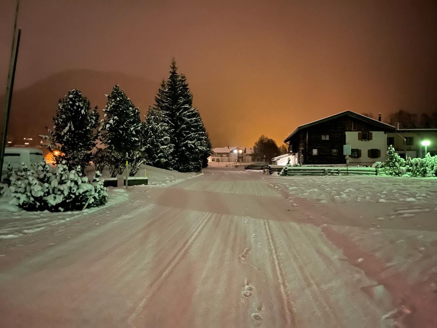 WhatsApp Image 2025-11-17 at 09.44.15