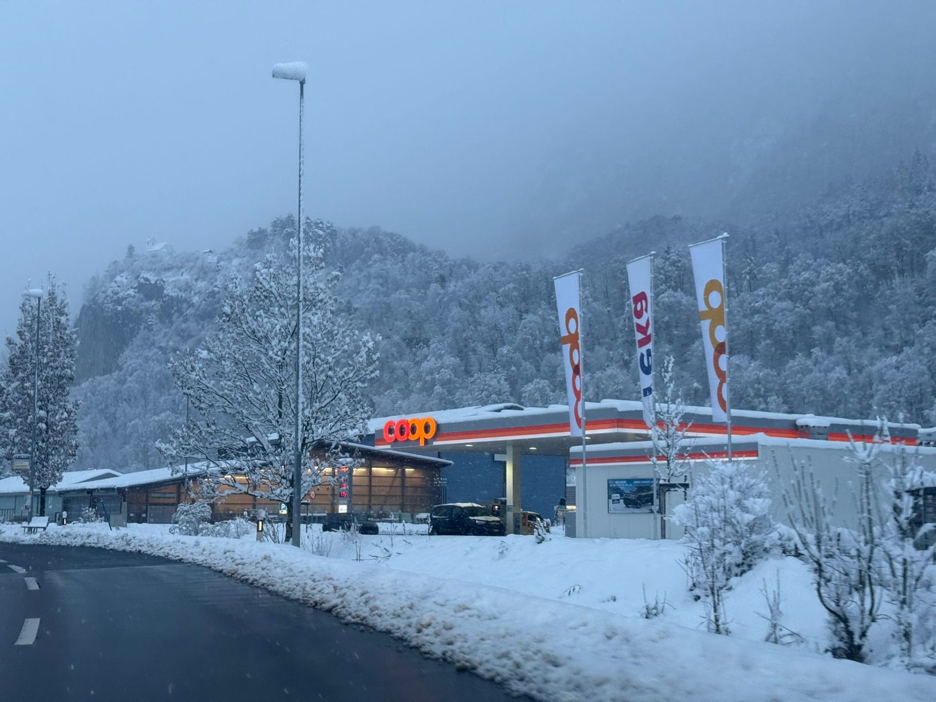 Flums: Quartier mit Schnee.